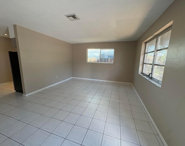 6111 Sw 31st Street - Photo Thumbnail 13