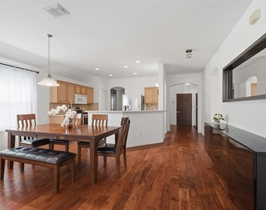 8100 Shasta Drive - Photo Thumbnail 11