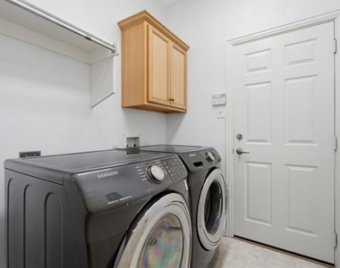 8100 Shasta Drive - Photo Thumbnail 20