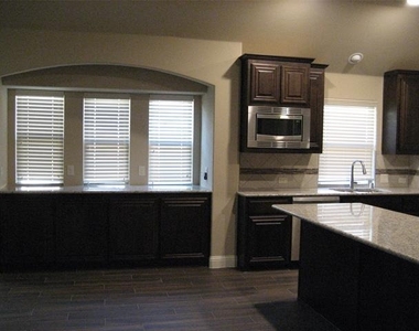 1729 Spoonbill Drive - Photo Thumbnail 5