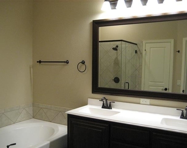 1729 Spoonbill Drive - Photo Thumbnail 16