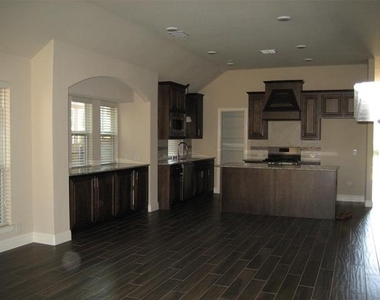 1729 Spoonbill Drive - Photo Thumbnail 6