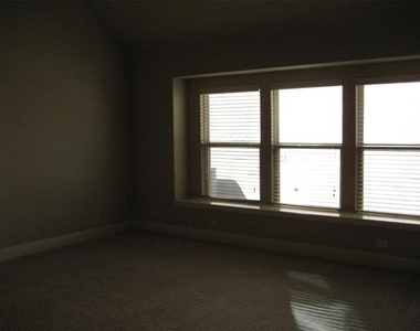 1729 Spoonbill Drive - Photo Thumbnail 14