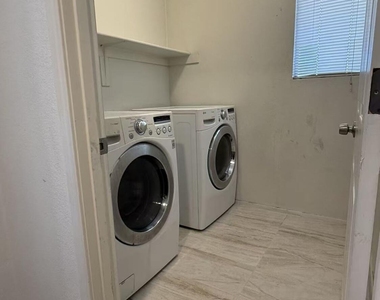 2241 N 95th Avenue - Photo Thumbnail 13