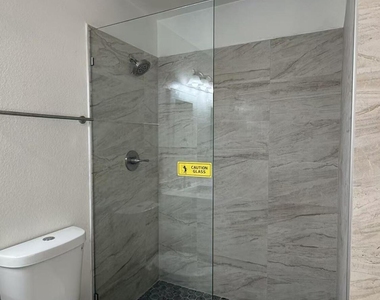 2241 N 95th Avenue - Photo Thumbnail 16