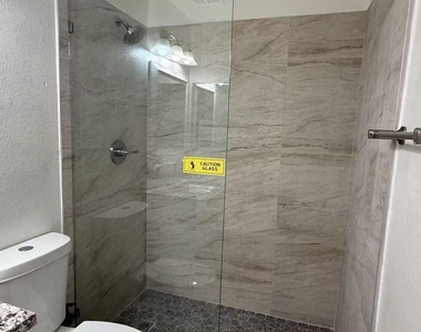 2241 N 95th Avenue - Photo Thumbnail 20