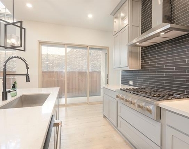 3675 Honeycutt Drive - Photo Thumbnail 8