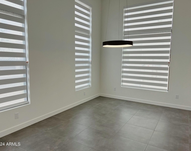 10920 E North Lane - Photo Thumbnail 3
