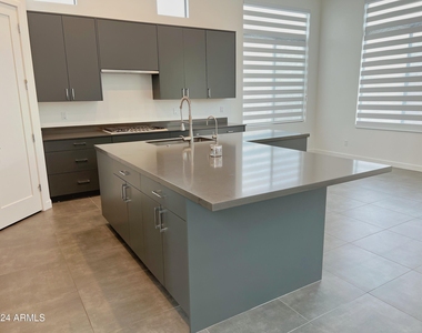 10920 E North Lane - Photo Thumbnail 6