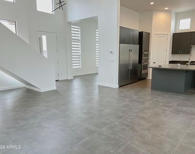 10920 E North Lane - Photo Thumbnail 4