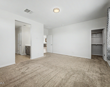 17865 W Daley Lane - Photo Thumbnail 13