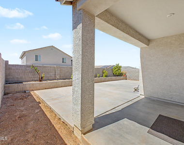 17865 W Daley Lane - Photo Thumbnail 27