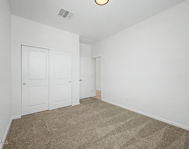 17865 W Daley Lane - Photo Thumbnail 23