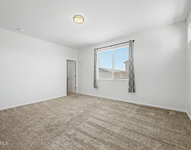 17865 W Daley Lane - Photo Thumbnail 14