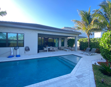 17296 Sea Blossom Way - Photo Thumbnail 11