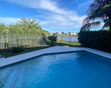17296 Sea Blossom Way - Photo Thumbnail 8