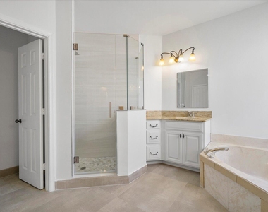 970 Greenwood Road - Photo Thumbnail 34
