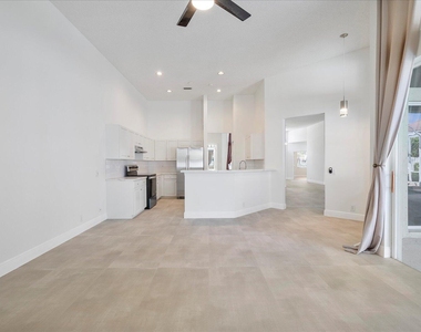 970 Greenwood Road - Photo Thumbnail 20
