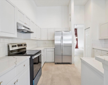 970 Greenwood Road - Photo Thumbnail 16