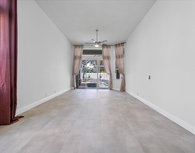 970 Greenwood Road - Photo Thumbnail 30