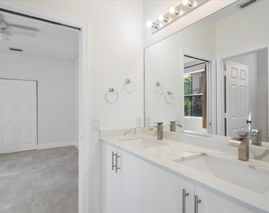 970 Greenwood Road - Photo Thumbnail 24