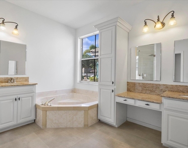 970 Greenwood Road - Photo Thumbnail 33