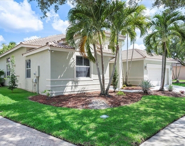 970 Greenwood Road - Photo Thumbnail 2
