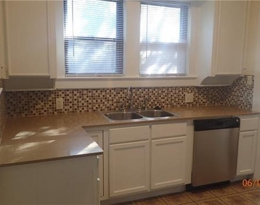 5923 Worth Street - Photo Thumbnail 7