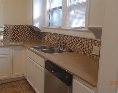 5923 Worth Street - Photo Thumbnail 5