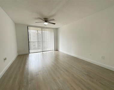 9517 Fontainebleau Boulevard - Photo Thumbnail 1