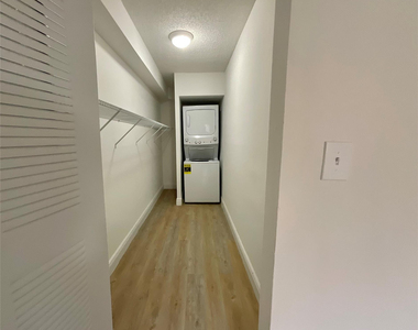 9517 Fontainebleau Boulevard - Photo Thumbnail 4