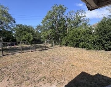 434 Reading Street - Photo Thumbnail 8