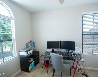 9969 W Robin Lane - Photo Thumbnail 17