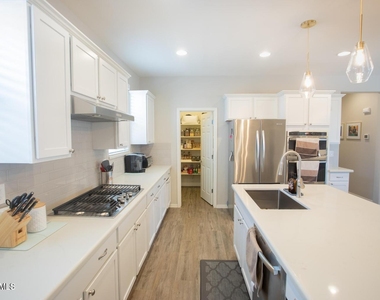 9969 W Robin Lane - Photo Thumbnail 8