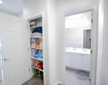 9969 W Robin Lane - Photo Thumbnail 20
