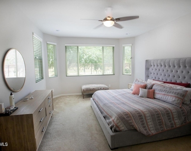 9969 W Robin Lane - Photo Thumbnail 24
