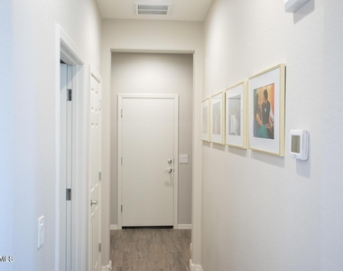 9969 W Robin Lane - Photo Thumbnail 22