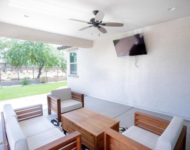 9969 W Robin Lane - Photo Thumbnail 31