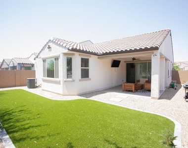 9969 W Robin Lane - Photo Thumbnail 2