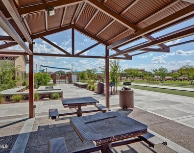 9969 W Robin Lane - Photo Thumbnail 46