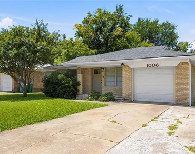 1006 N Grant Drive - Photo Thumbnail 1