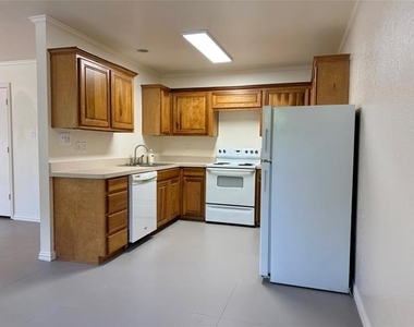 222 N N Sixth Street - Photo Thumbnail 6