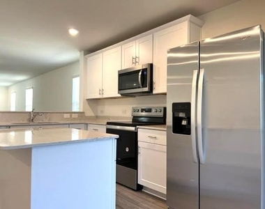 829 Lake Fletcher Road - Photo Thumbnail 12