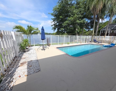 5220 Nw 53rd Avenue - Photo Thumbnail 1