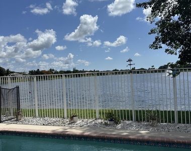 5220 Nw 53rd Avenue - Photo Thumbnail 6