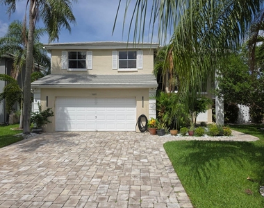 5220 Nw 53rd Avenue - Photo Thumbnail 4