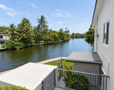 1814 E Oakland Park - Photo Thumbnail 2