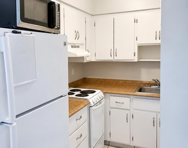 1814 E Oakland Park - Photo Thumbnail 5
