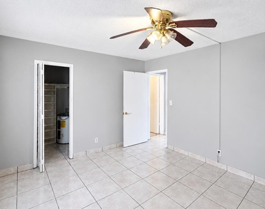 1814 E Oakland Park - Photo Thumbnail 3