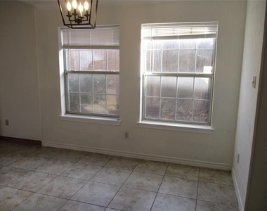 4611 Oak Club Drive - Photo Thumbnail 1